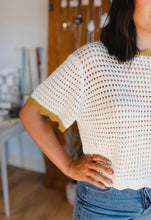 Load image into Gallery viewer, SCALLOPED KNITTED TOP