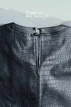 Load image into Gallery viewer, Croc Top