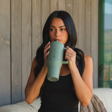 Load image into Gallery viewer, Courtyard HydroJug 32 oz Traveler Tumbler
