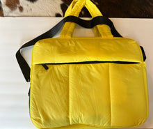 Load image into Gallery viewer, Mandy Mid Travel Bag Lime
