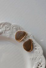 Load image into Gallery viewer, Studded Stone Brown

