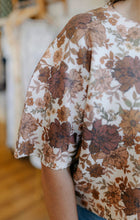 Load image into Gallery viewer, Floral Top

