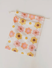 Load image into Gallery viewer, Flower Gardens Bread Bag
