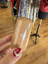 Load image into Gallery viewer, Blush &amp; Brush
