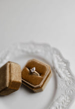 Load image into Gallery viewer, Diamond Ring
